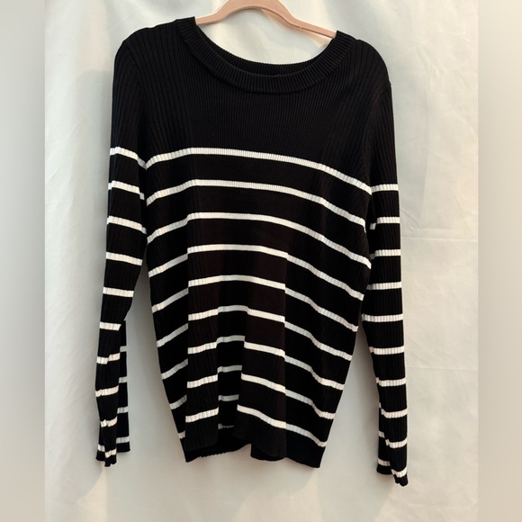 Lane Bryant Sweater Black And White 22/24 - Picture 1 of 7